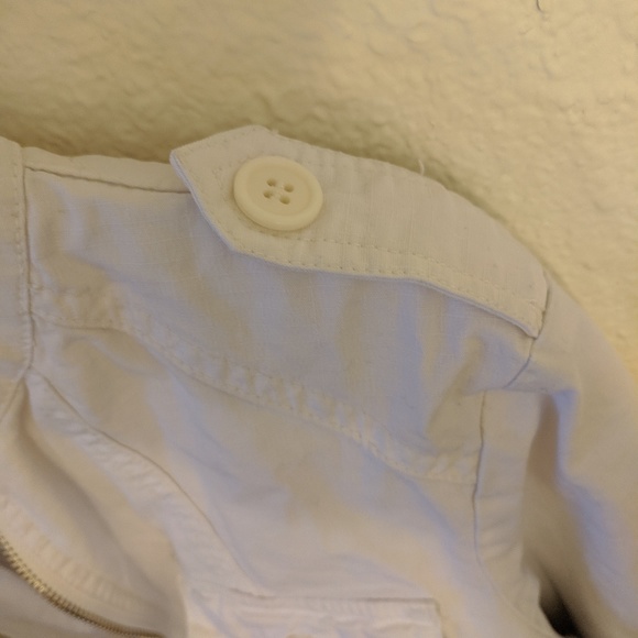 White jacket - Picture 2 of 4